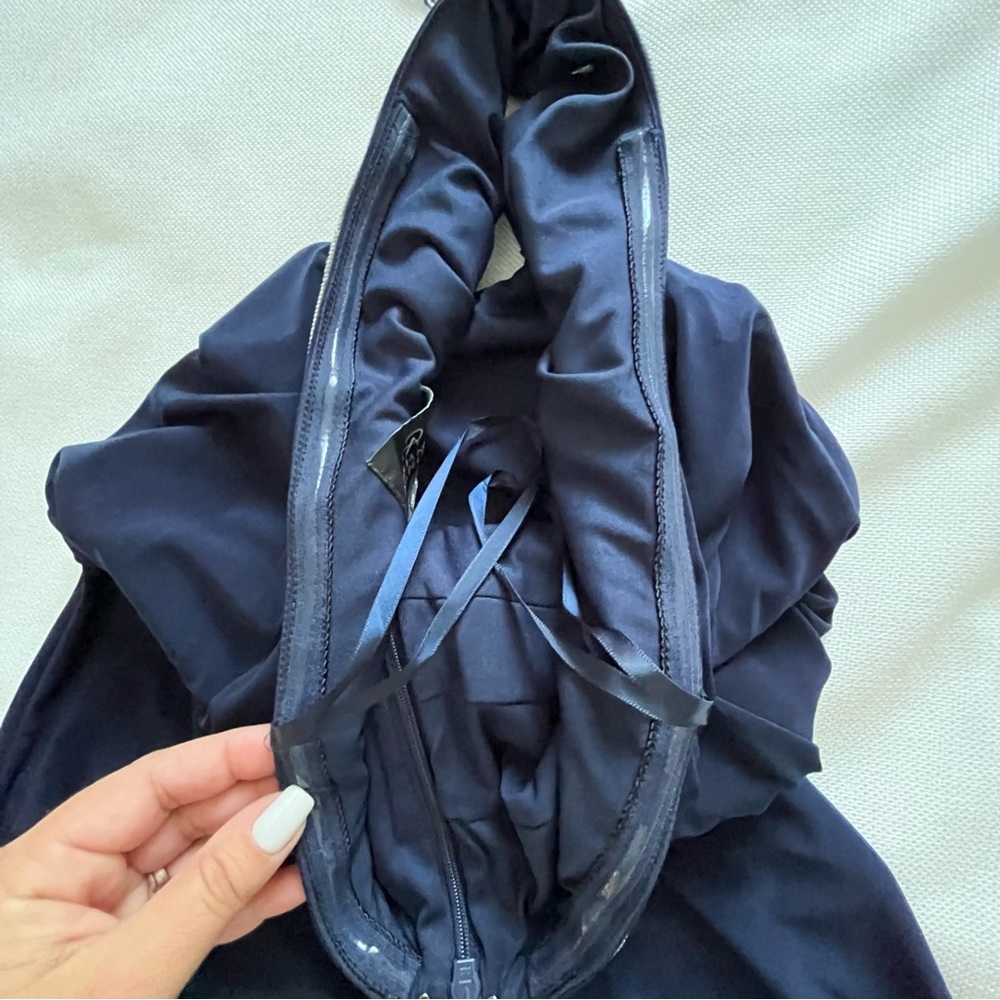 NEW Adriana Papell Beaded One Shoulder Matte Jersey Navy Jumpsuit Size 4 - Picture 12 of 16